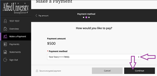 The student selects his/her payment method before continuing. 